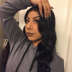 Meet your Posher, Valeria